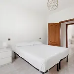 Guesthost - Bonola Mm1 Comfy Apartamento