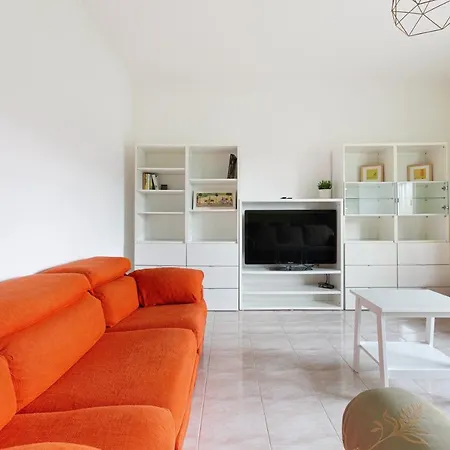 Guesthost - Bonola Mm1 Comfy Apartamento Milão